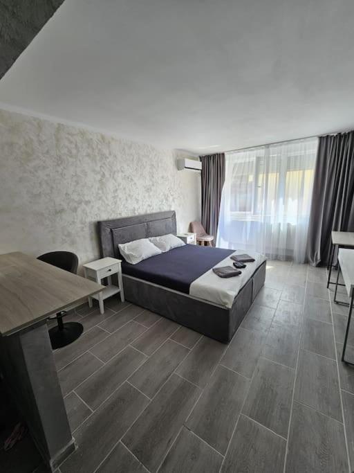 Chic Galati Apartment: Urban Escape 外观 照片