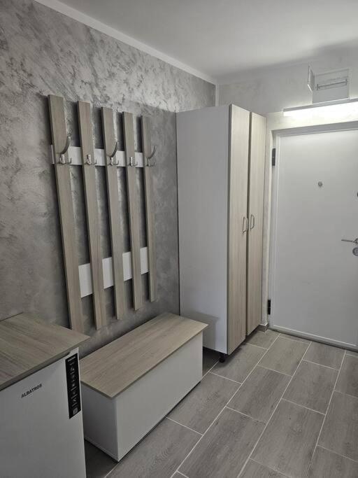 Chic Galati Apartment: Urban Escape 外观 照片